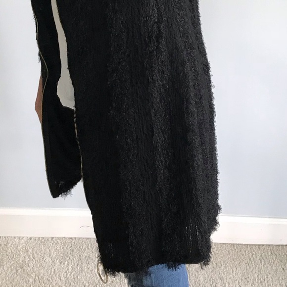 Black, Long Fuzzy Eyelash Vest - Picture 5 of 6